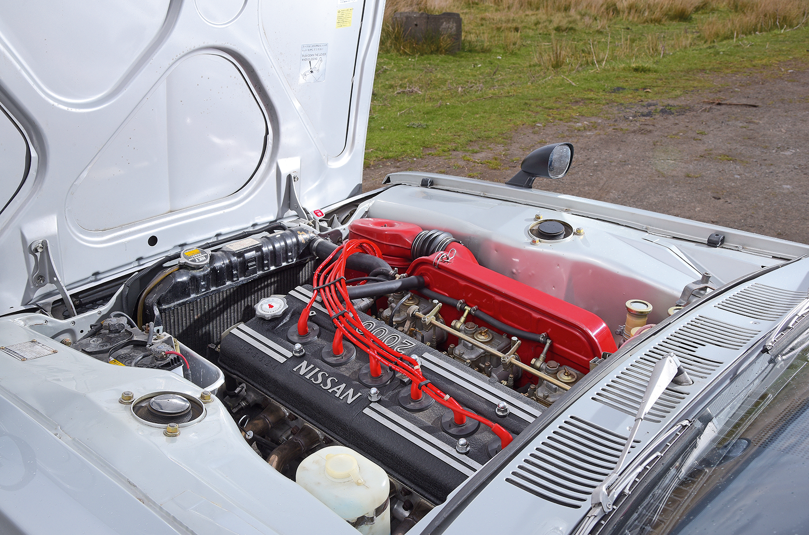 The sky's the limit: Nissan Skyline R32 meets 2000GT-R | Classic